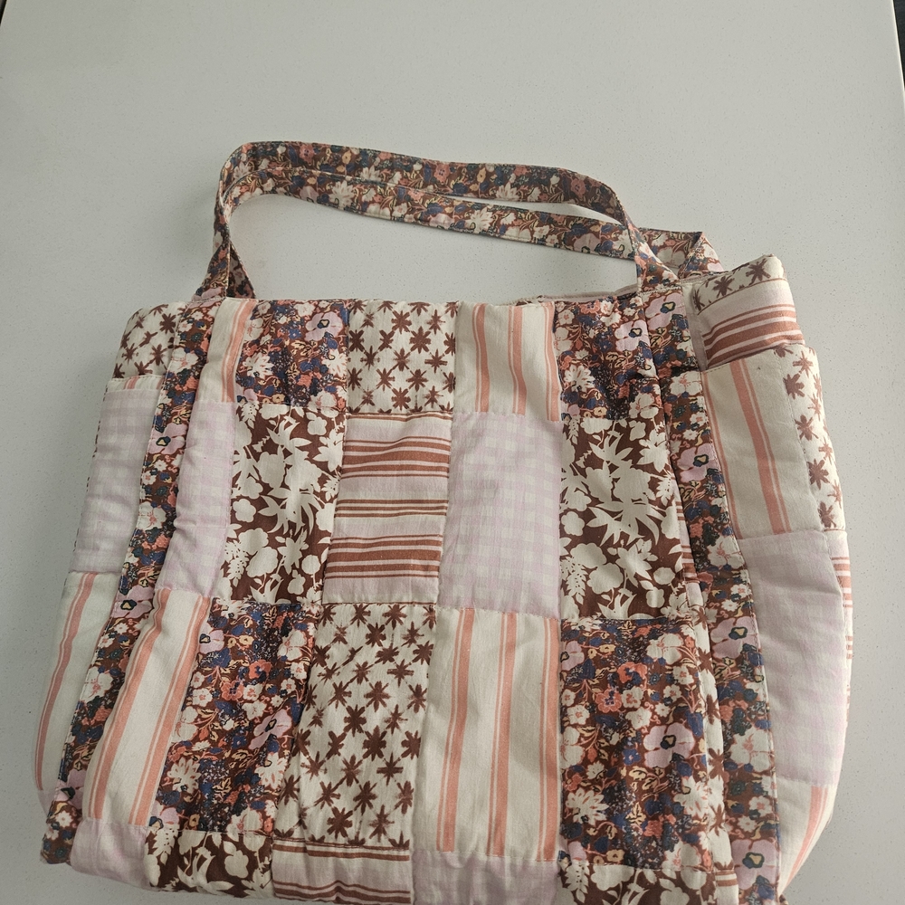 Universal Thread Tote